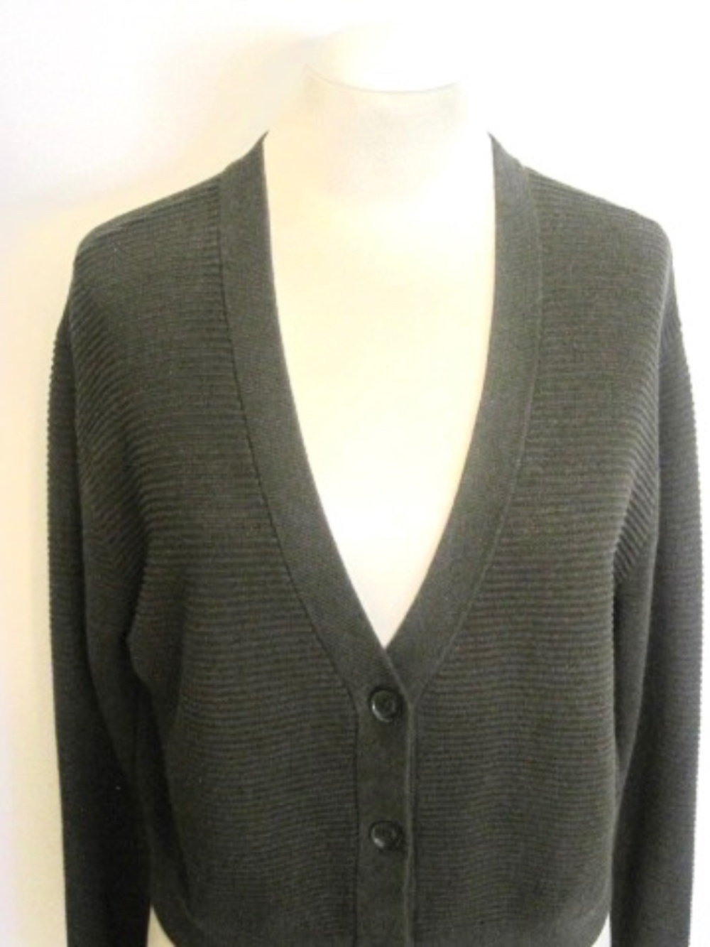 Wilfred Ribbed Knit Cropped Cardigan - Picture 4 of 10